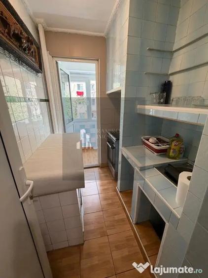 Apartament cu 3 camere semidecomandat, mobilat în Brâncoveanu