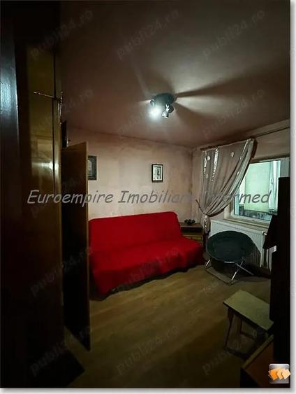 Apartament cu 2 camere decomandat în Poarta 6