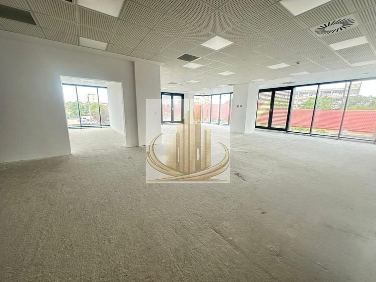 Spațiu comercial, de 4,000 mp, în Complex Studențesc
