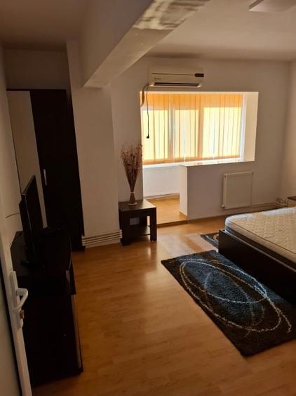 Garsonieră decomandată, mobilată în Ultracentral