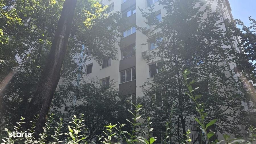 Apartament cu 4 camere în Crângași