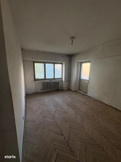 Apartament cu 2 camere decomandat în Nicolina