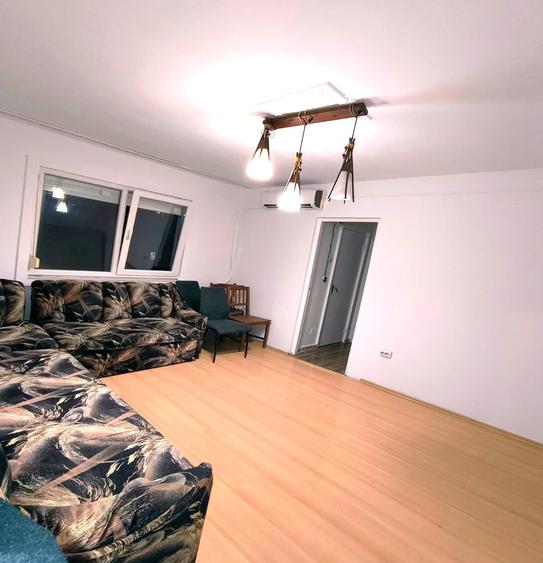 Apartament cu 3 camere semidecomandat în Mănăștur — fotografia 1