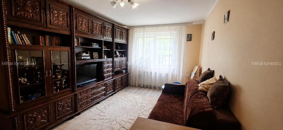 Apartament cu 2 camere semidecomandat, mobilat în Apărătorii Patriei