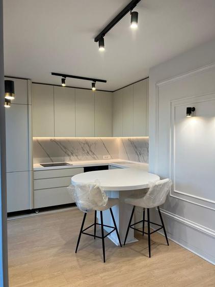 Apartament cu 3 camere, mobilat în Aviației