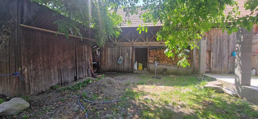 Casă cu 3 camere în Ibănești