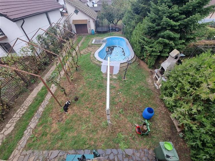 Casă cu 8 camere cu Garaj în Sâncraiu de Mureș