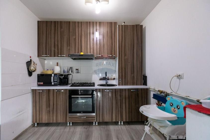 Casă individuală cu 6 camere cu Teren 564 Mp în Hemeiuș