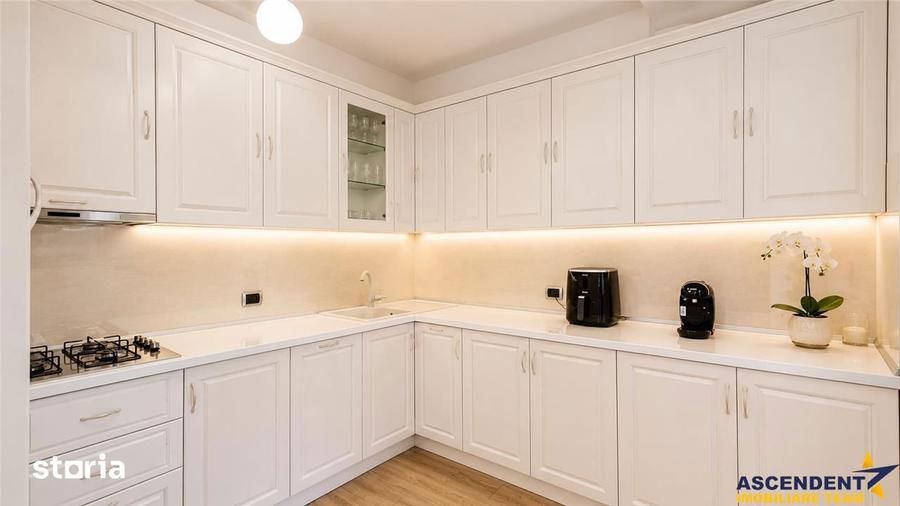Apartament cu 3 camere în Tractorul
