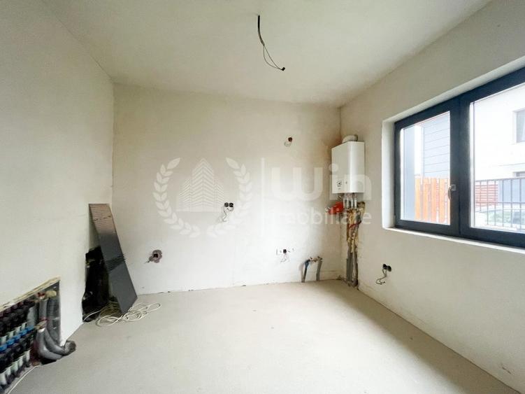 Duplex cu 4 camere cu Canalizare în Someșeni