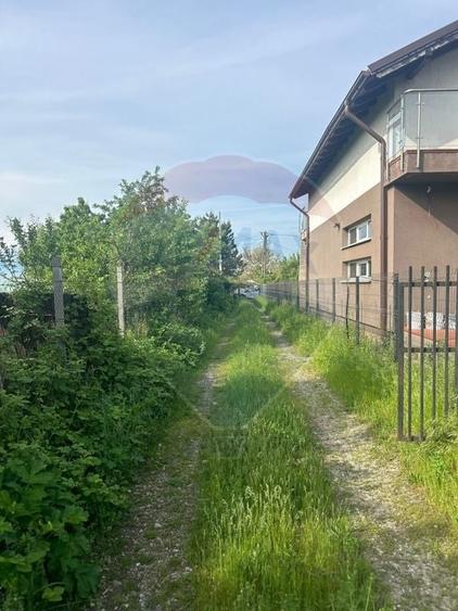 Teren Construcții intravilan de 6400 mp, în Păulești