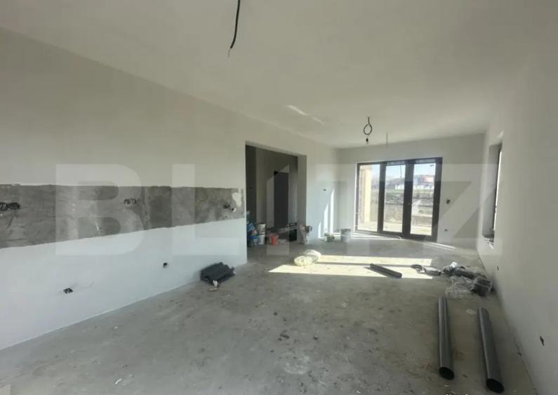Casă cu 4 camere cu Teren 502 Mp în Titulescu