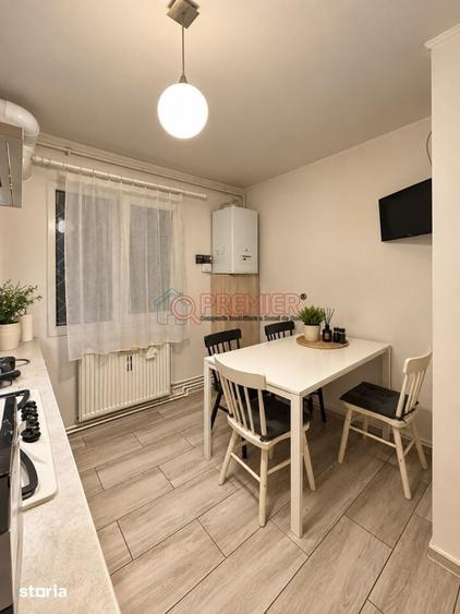Apartament cu 3 camere decomandat în Berceni