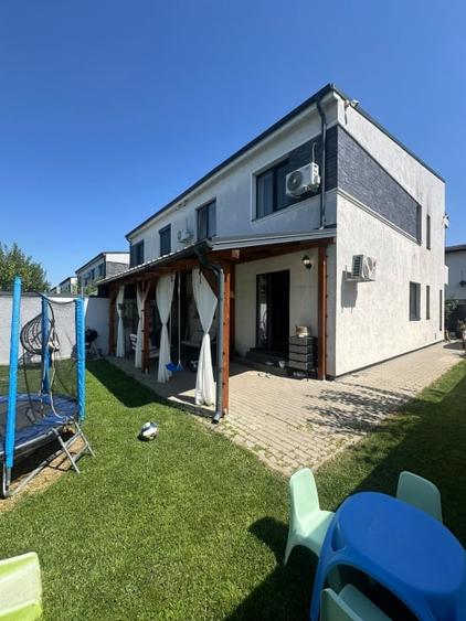 Duplex cu 4 camere cu Canalizare în Bragadiru