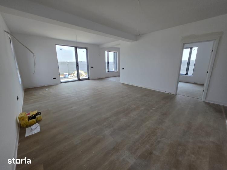 Casă cu 4 camere cu Teren 420 Mp în Centrul Civic