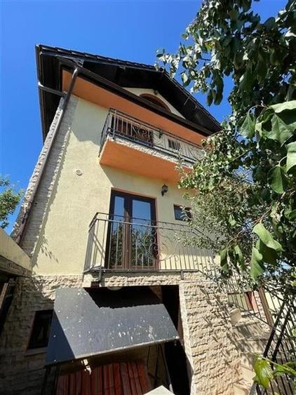 Casă individuală cu 4 camere cu Teren 209 Mp în Monumentului