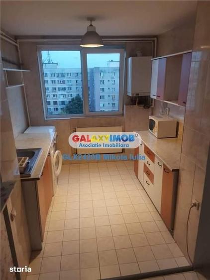 Apartament cu 3 camere în Drumul Taberei