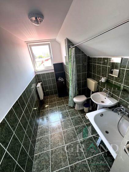 Casă individuală cu 4 camere cu Canalizare în Semicentral