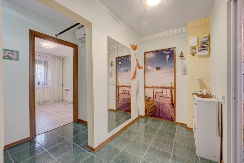 Apartament cu 3 camere decomandat în Berceni
