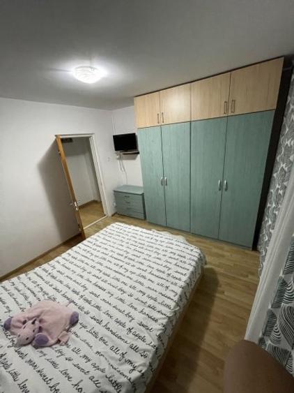Apartament cu 2 camere decomandat, mobilat în P-ța Muncii