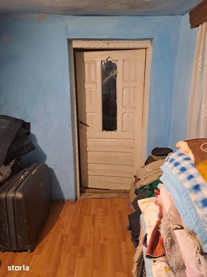 Casă cu 3 camere cu Teren 1215 Mp în Barza