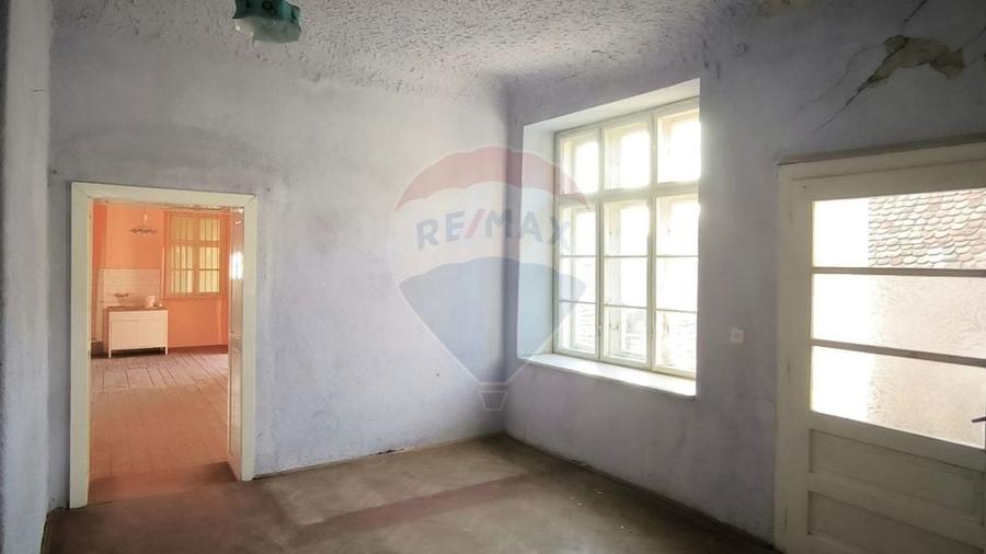 Casă cu 4 camere cu Teren 317 Mp în Dumbrăveni