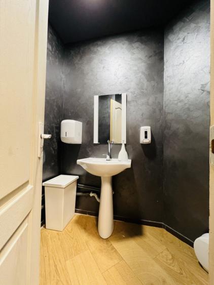 Spatiu comercial, stradal , de inchiriat in Bdul Decebal - 10