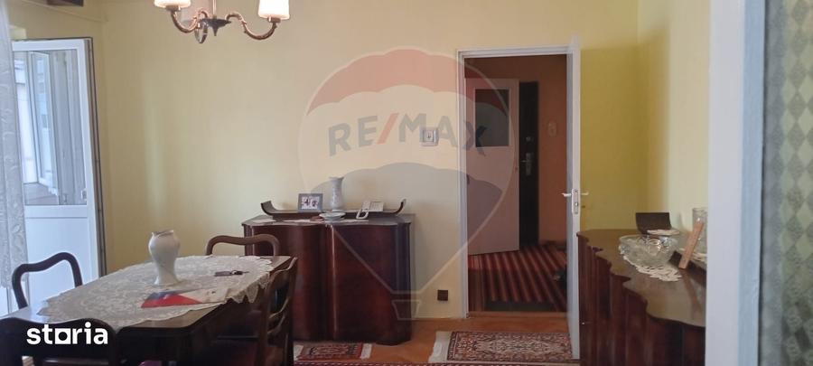 Apartament cu 2 camere semidecomandat în Aurel Vlaicu