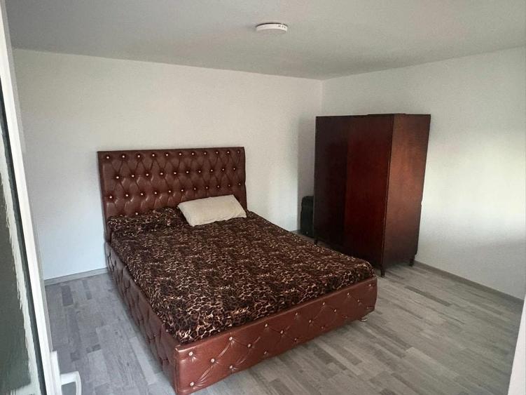 Casă cu 3 camere în Vadu Pașii