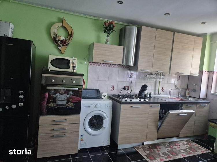 Apartament cu 2 camere în Coman
