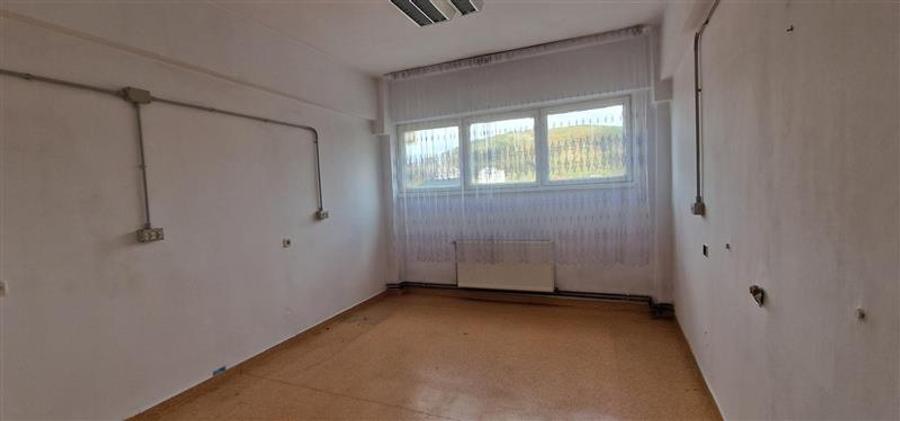 Spațiu comercial, de 11 mp, în Central
