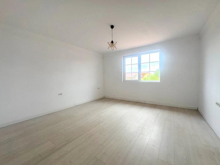 Casă cu 4 camere cu Teren 300 Mp în Moșnița Nouă