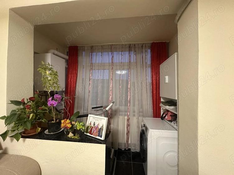Apartament cu 3 camere semidecomandat în Central