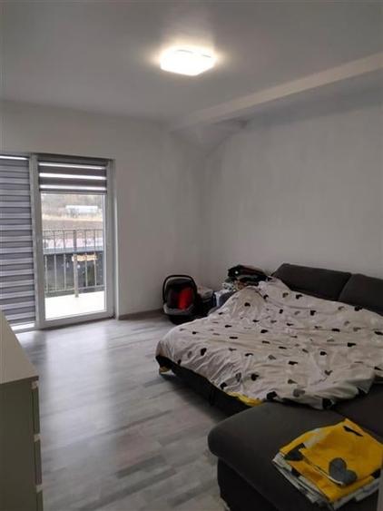 Casă individuală cu 5 camere cu Canalizare în Rulmentul
