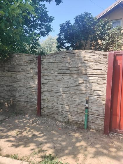 Casă cu 4 camere cu Teren 1200 Mp în Central