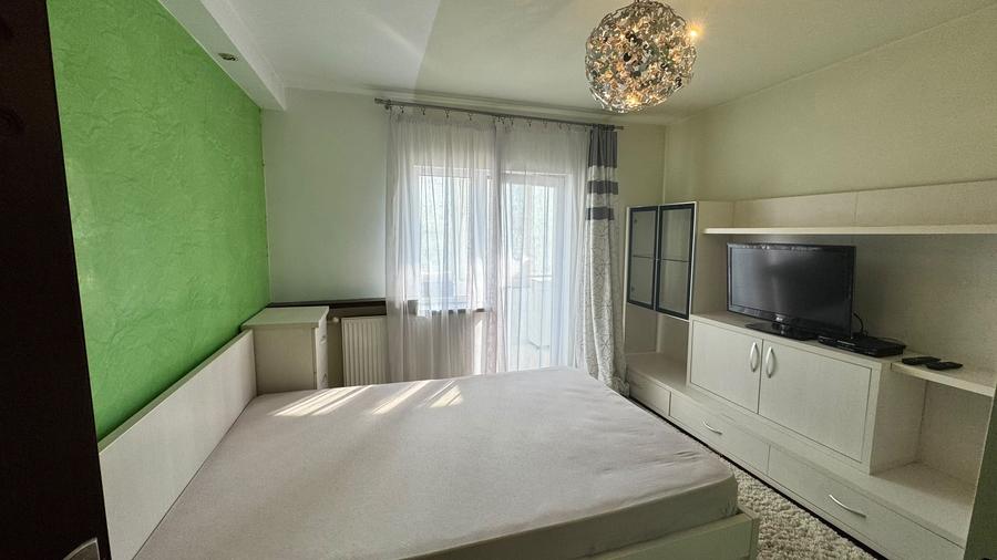 Apartament cu 3 camere decomandat în Decebal