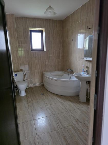 Casă cu 2 camere cu Teren 150 Mp în Exterior Vest