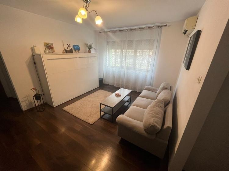Apartament cu 2 camere semidecomandat în Podgoria