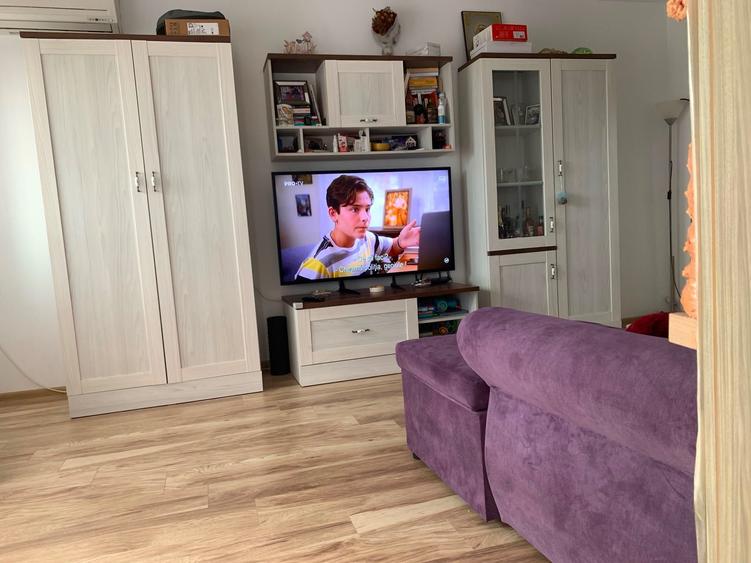 Apartament cu 3 camere decomandat în Grădiște