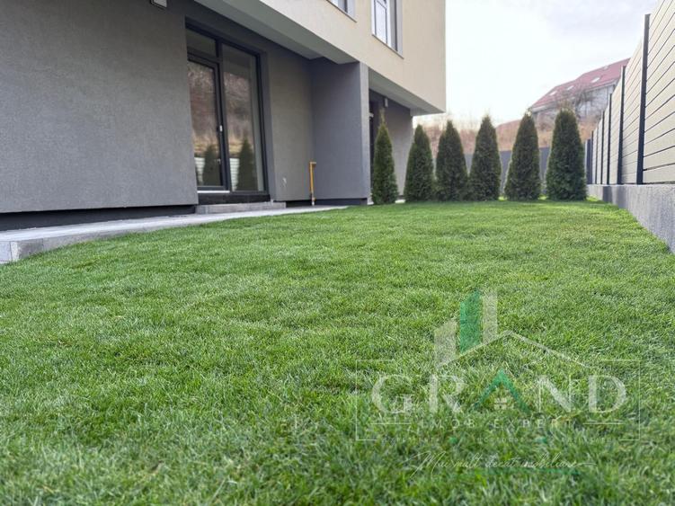 Duplex cu 4 camere cu Canalizare în Florești