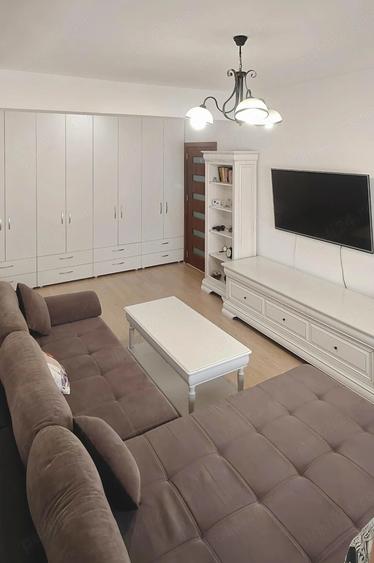 Apartament cu 2 camere decomandat în 1 Decembrie 1918