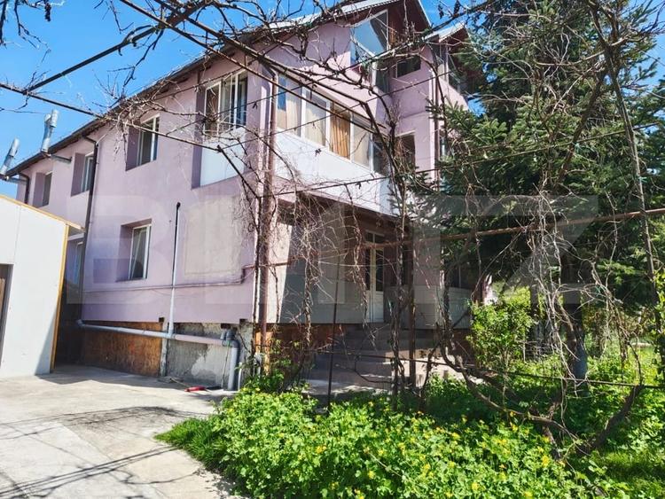 Casă cu Teren 2714 Mp în Central