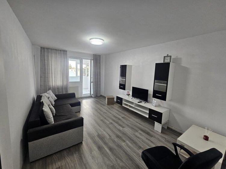 Apartament cu 3 camere decomandat în Pantelimon