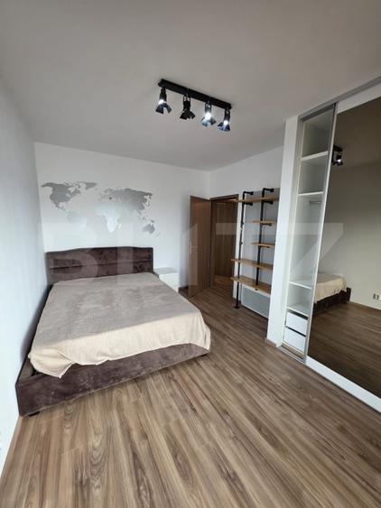 Apartament cu 3 camere semidecomandat, mobilat în Bună Ziua