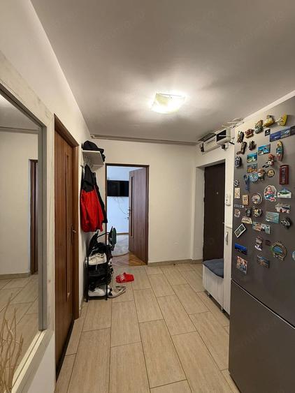 Apartament cu 3 camere semidecomandat în Ultracentral