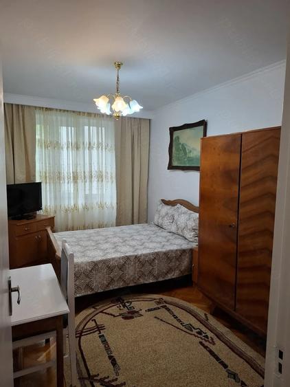 Apartament cu 3 camere decomandat în George Enescu