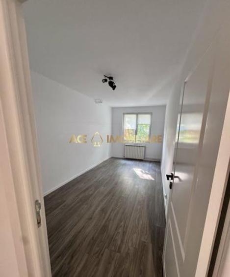 Apartament cu 4 camere decomandat, mobilat în Apărătorii Patriei