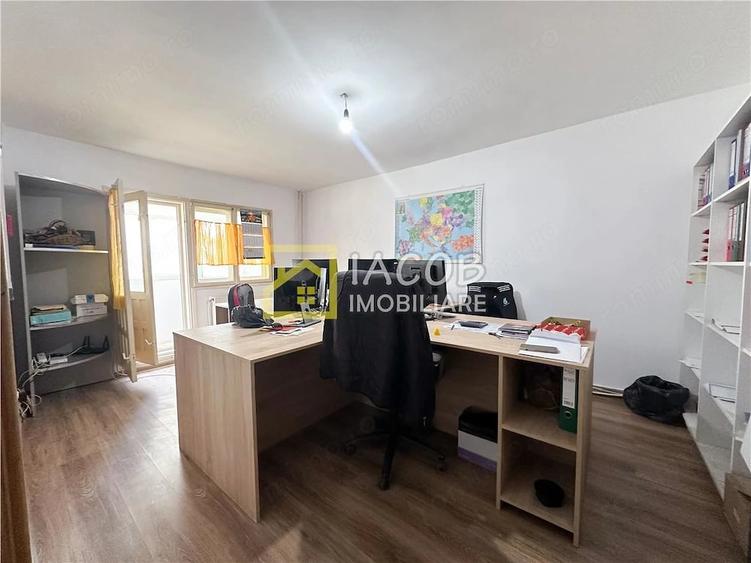 Apartament 3 camere decomandate de vanzare | Parter |Strada Milcov, Bacau - 1