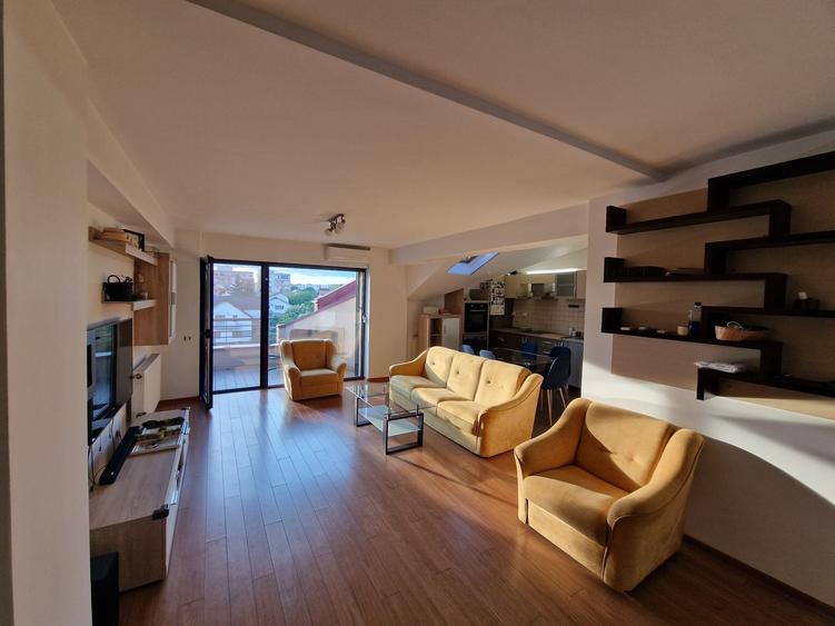 Apartament cu 2 camere decomandat în Central