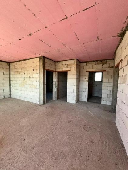 Casă cu 4 camere cu Teren 1000 Mp în Frătăuții Vechi